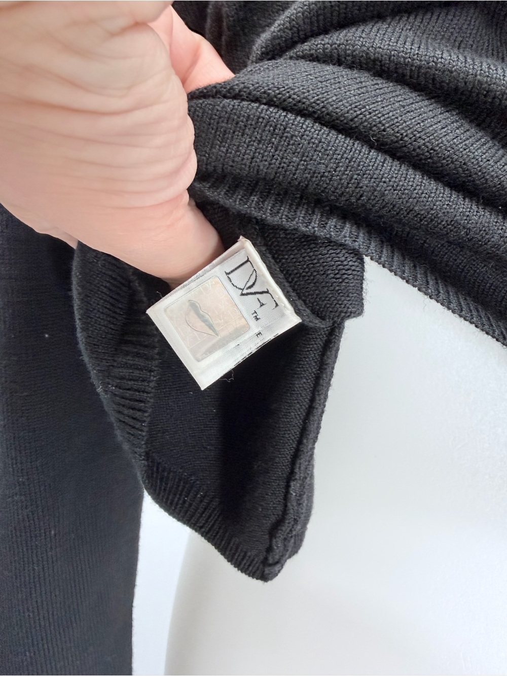 DIANE VON FURSTENBERG Black Wool Ballerina Wrap Sweater Small - Picture 8 of 10
